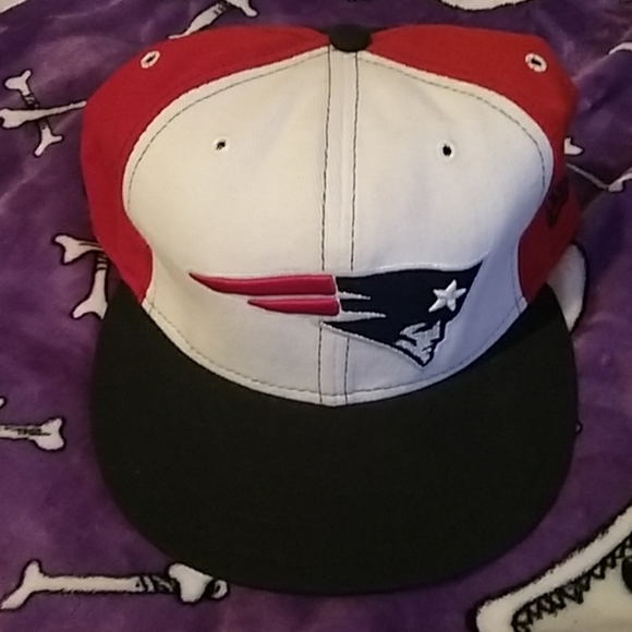 black and white patriots hat